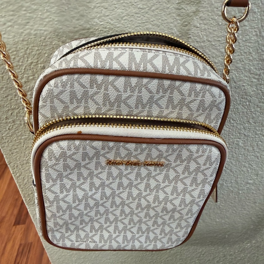 Michael Kors Cream and Brown Crossbody Bag - Picture 4 of 7